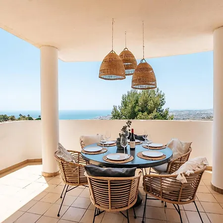 New Renovated Townhouse With Sea View And Jacuzzi Holiday home