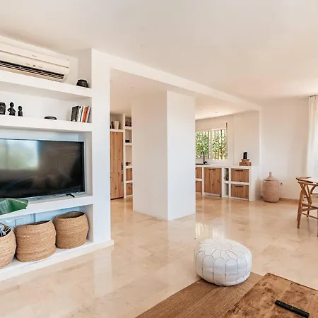 Holiday home New Renovated Townhouse With Sea View And Jacuzzi *