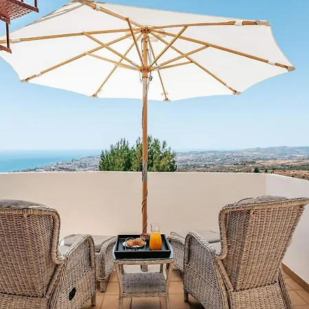 Holiday home New Renovated Townhouse With Sea View And Jacuzzi *