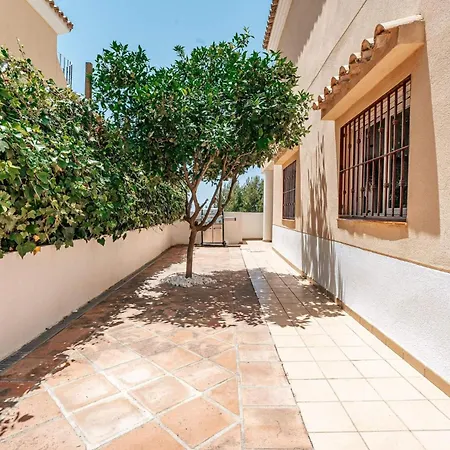 Holiday home New Renovated Townhouse With Sea View And Jacuzzi *